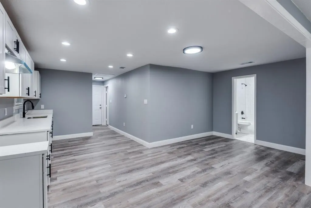 5006 Bartlett Avenue