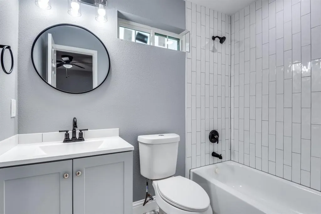 5006 Bartlett Avenue