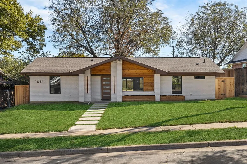 1614 E Red Bird Lane