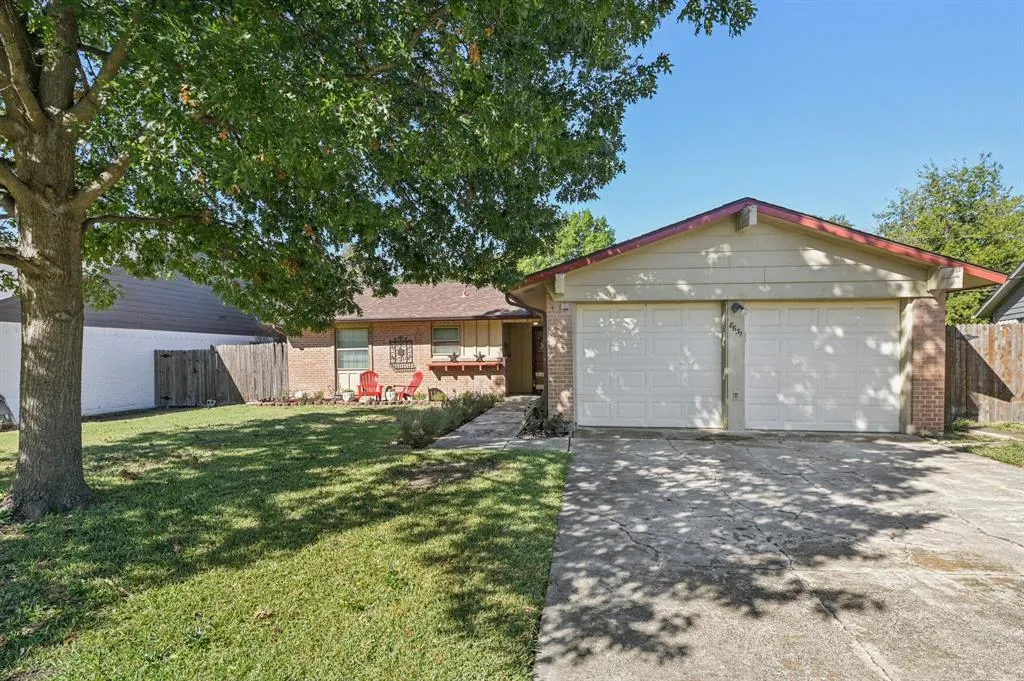 8631 Charing Cross Lane