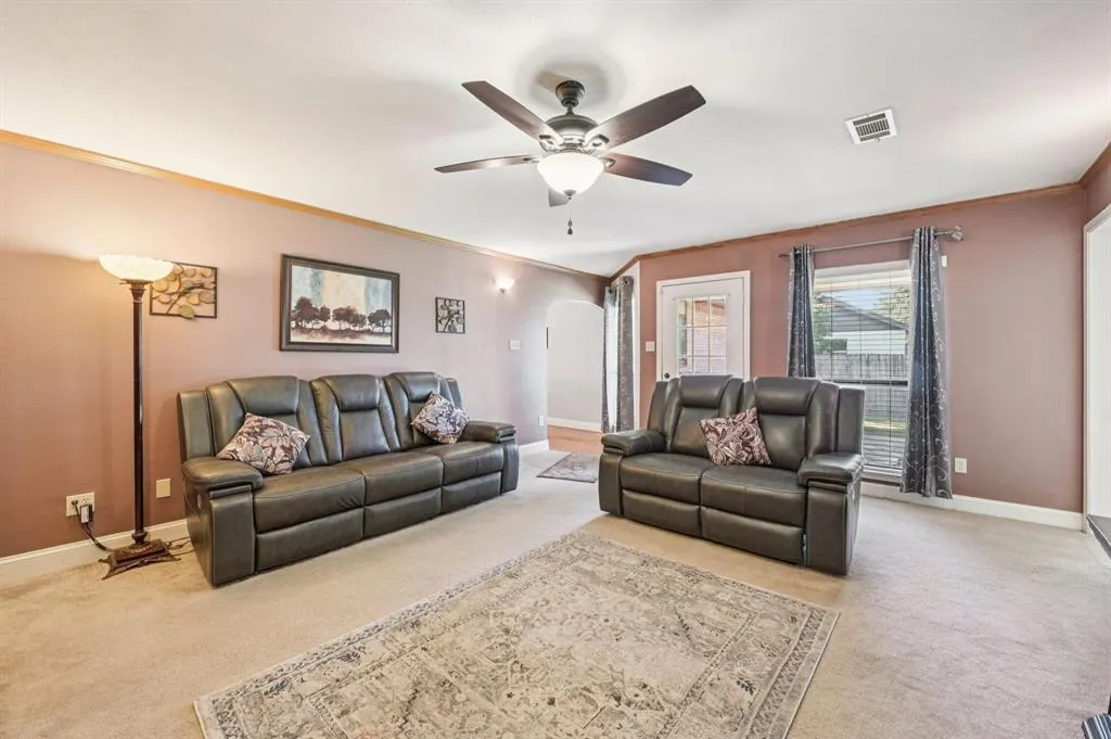 8631 Charing Cross Lane