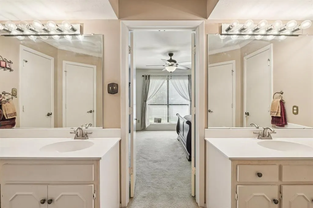 8631 Charing Cross Lane