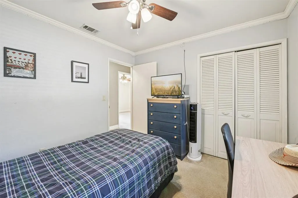 8631 Charing Cross Lane