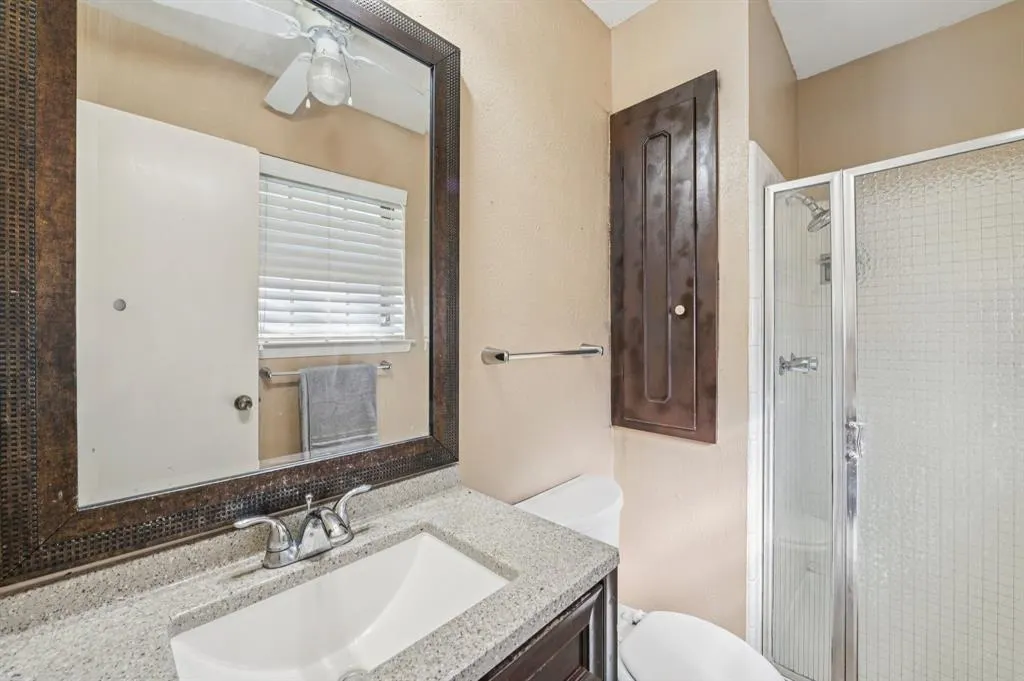 8631 Charing Cross Lane