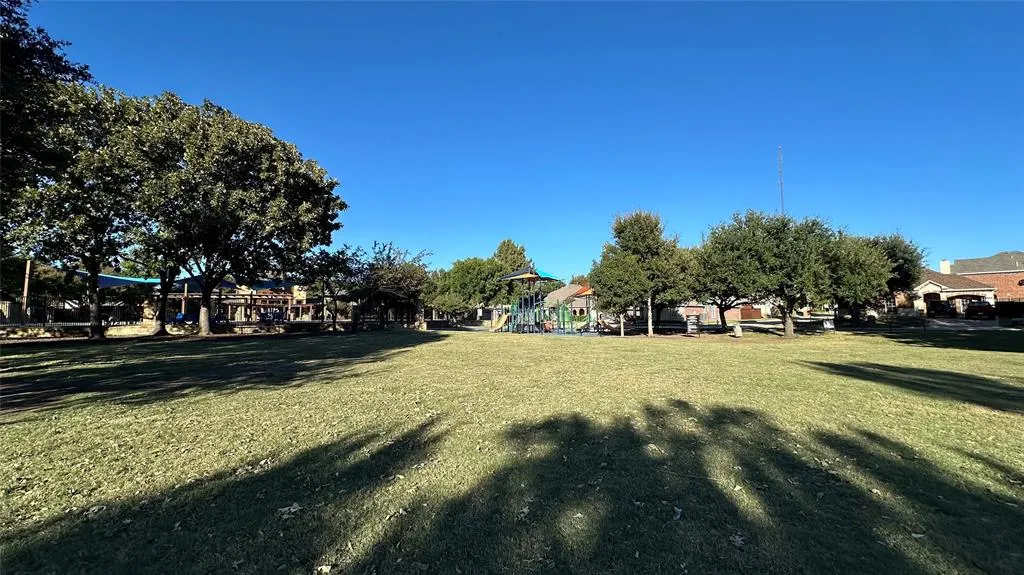 8112 Riverwalk Trail