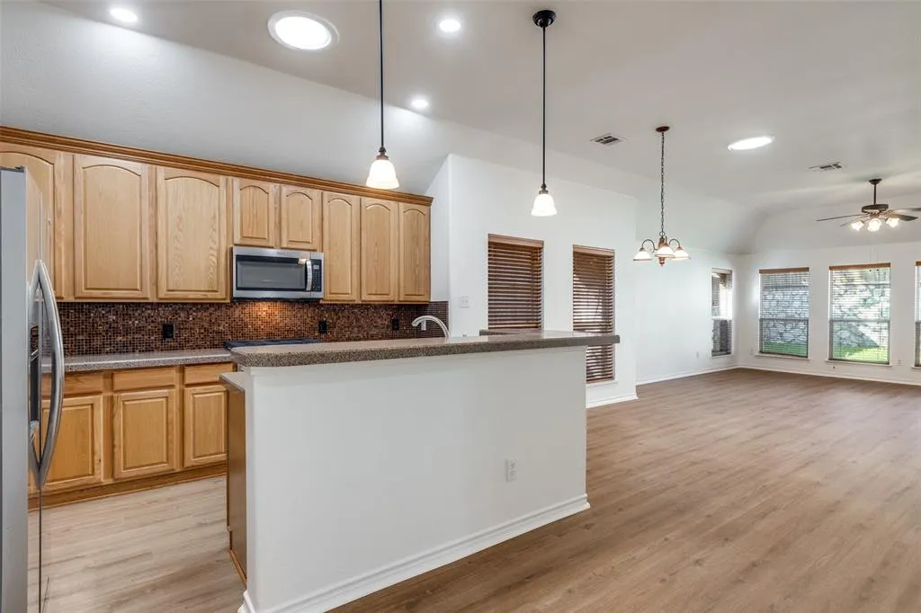 8112 Riverwalk Trail