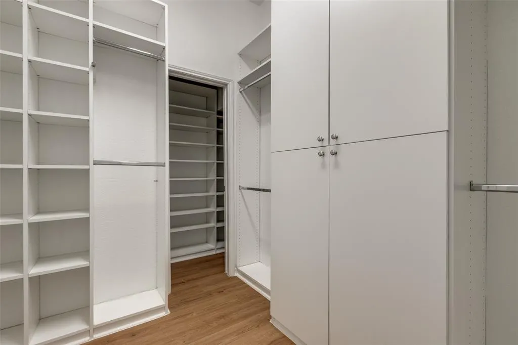 8112 Riverwalk Trail