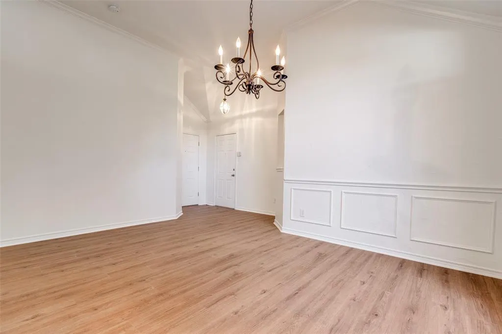 8112 Riverwalk Trail