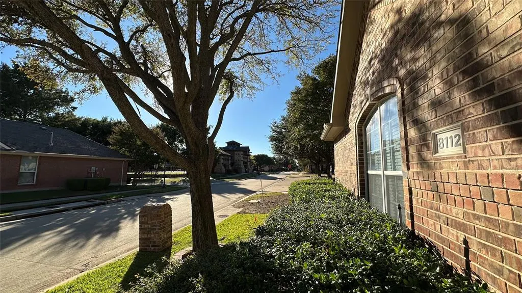 8112 Riverwalk Trail