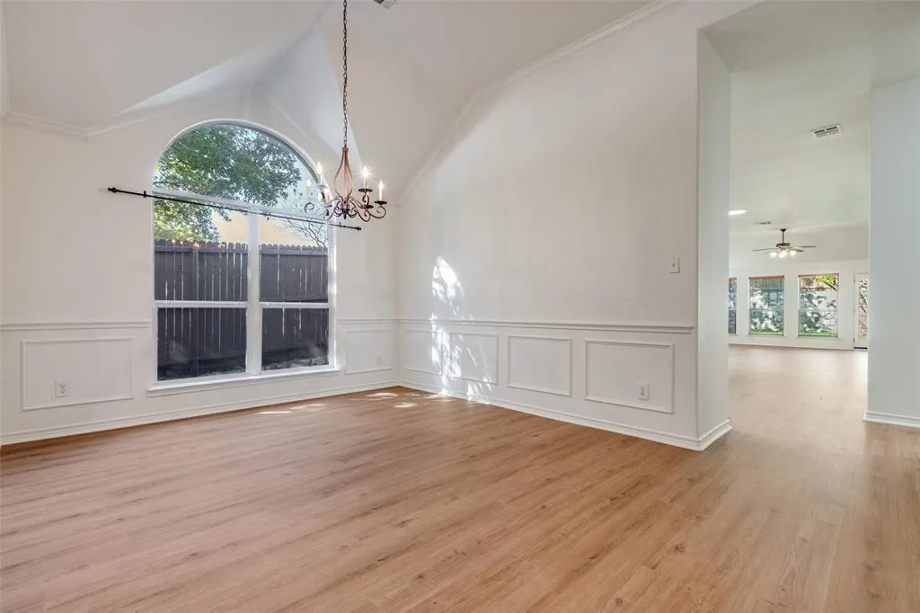 8112 Riverwalk Trail