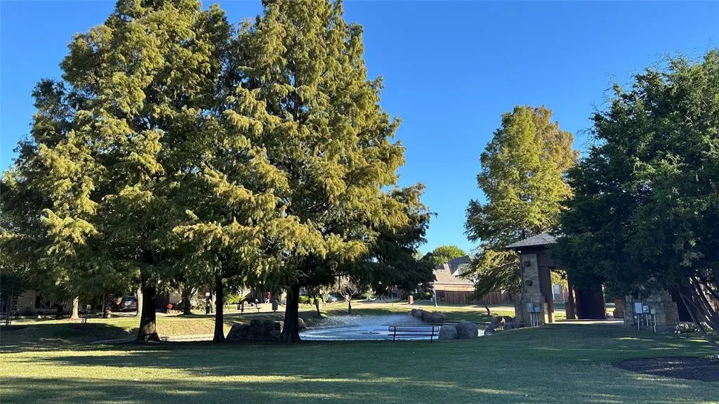 8112 Riverwalk Trail