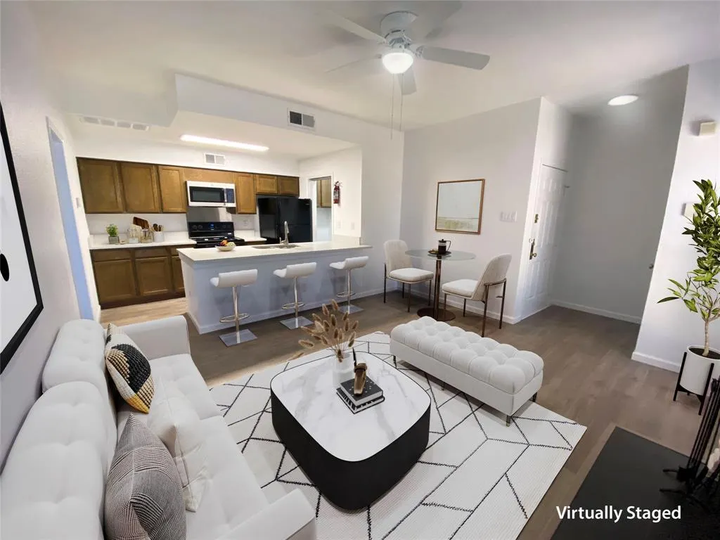 6760 Eastridge Drive, #101