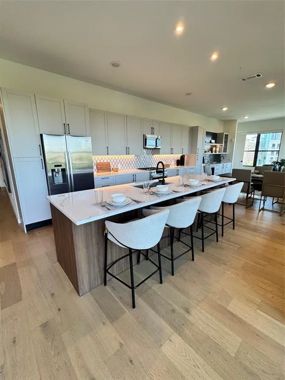 2620 Maple Avenue, #617