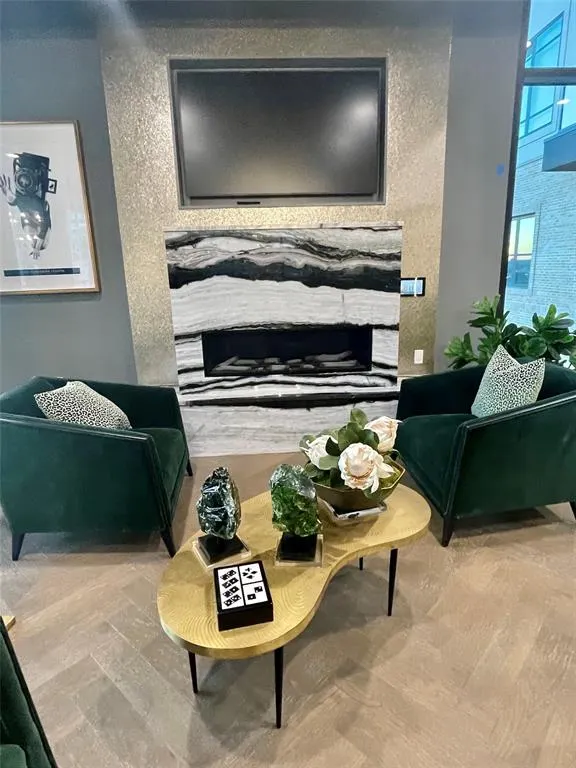 2620 Maple Avenue, #617