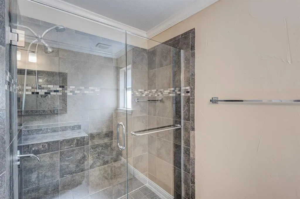 2600 Northcrest Drive