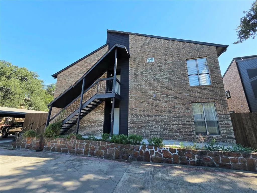 7525 Holly Hill Drive, #32