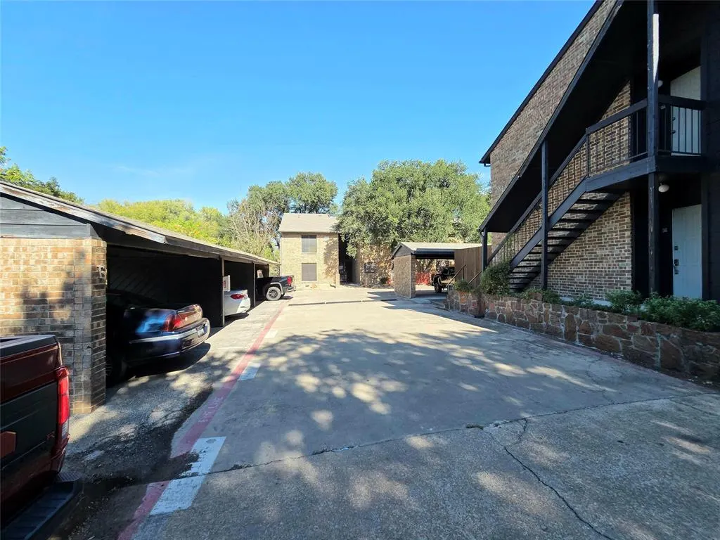 7525 Holly Hill Drive, #32