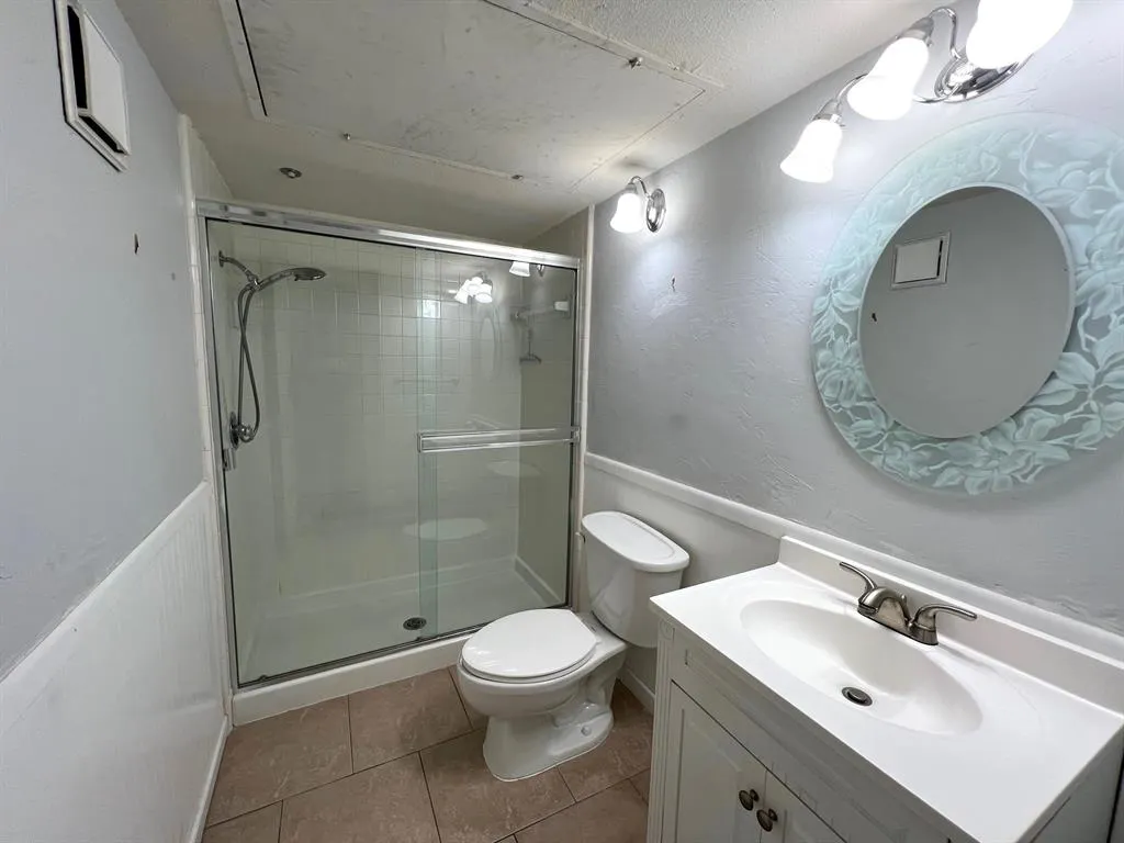 15221 Berry Trail, #704