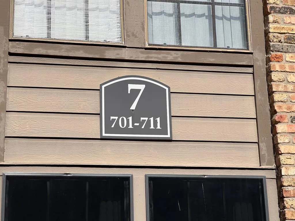 15221 Berry Trail, #704