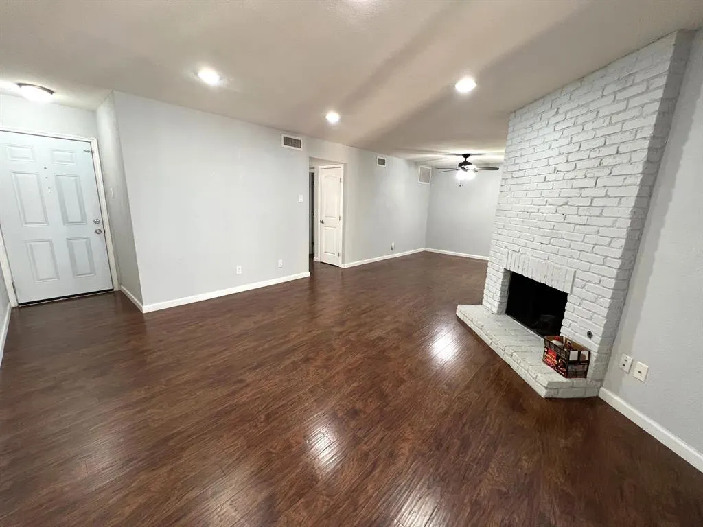 15221 Berry Trail, #704