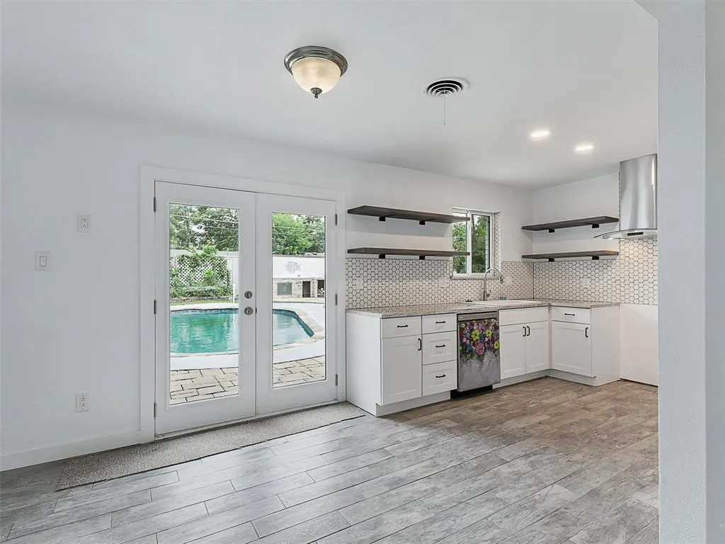 8555 Westfield Drive