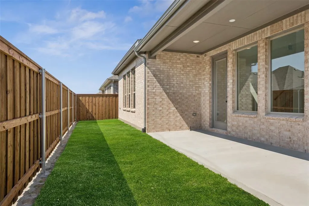 6917 Chief Spotted Tail Drive