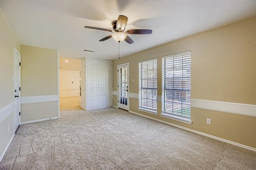 7661 Kings Ridge Road