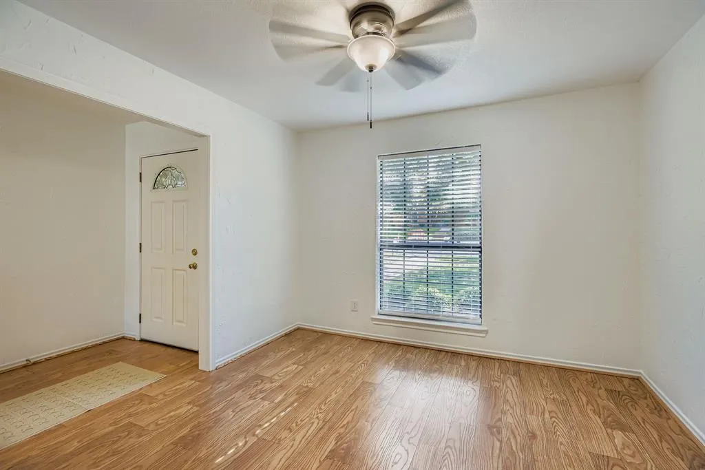 7661 Kings Ridge Road