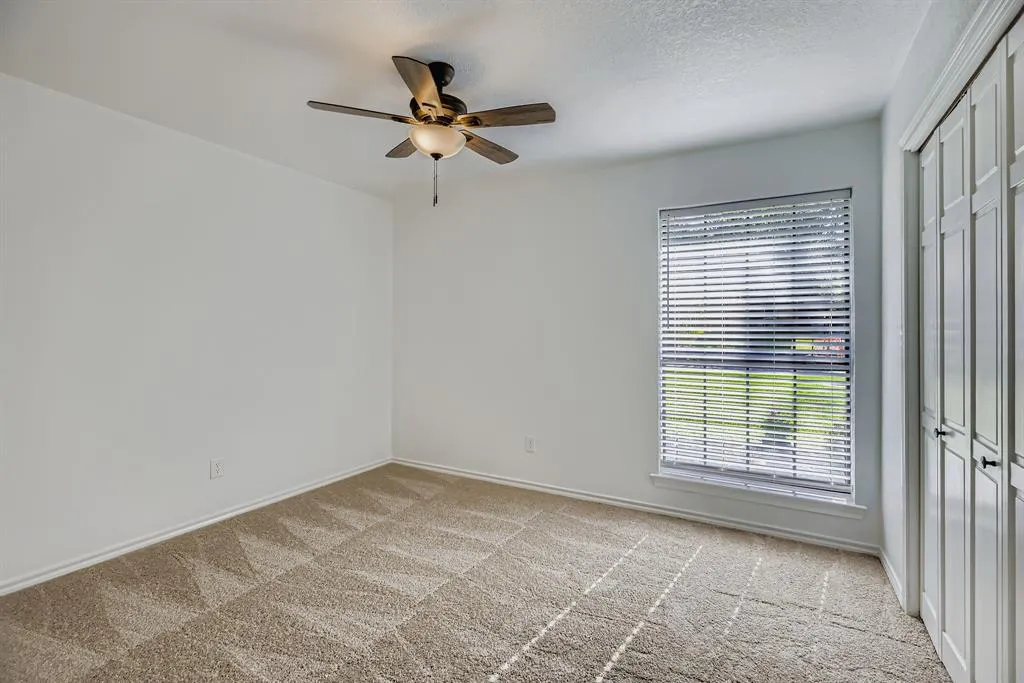 7661 Kings Ridge Road