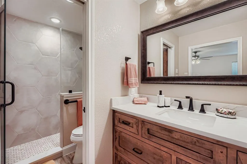 7661 Kings Ridge Road