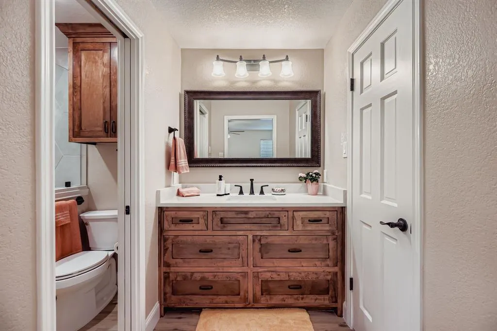 7661 Kings Ridge Road