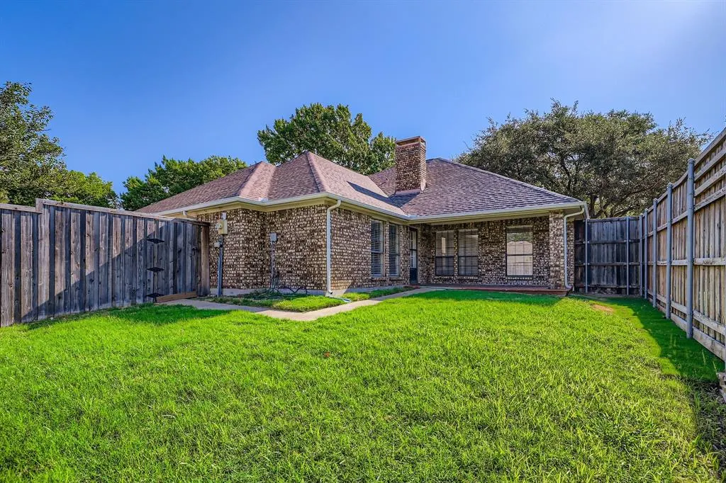 7661 Kings Ridge Road