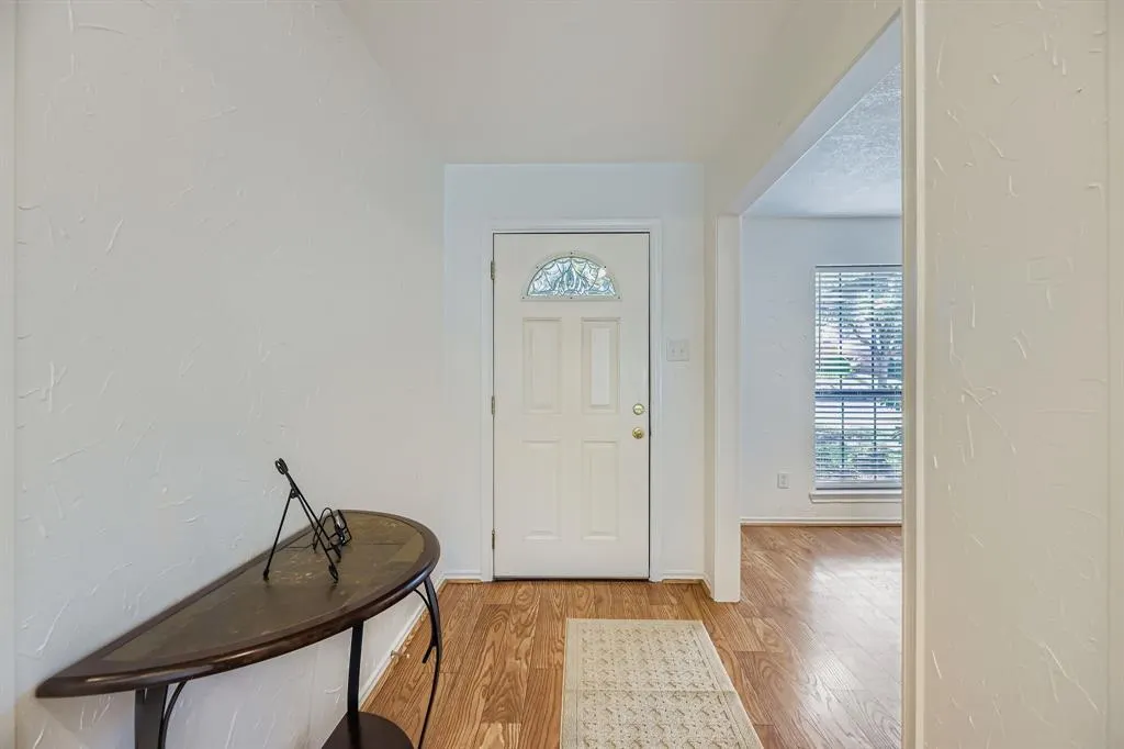 7661 Kings Ridge Road