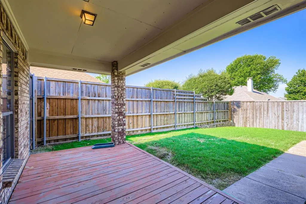 7661 Kings Ridge Road