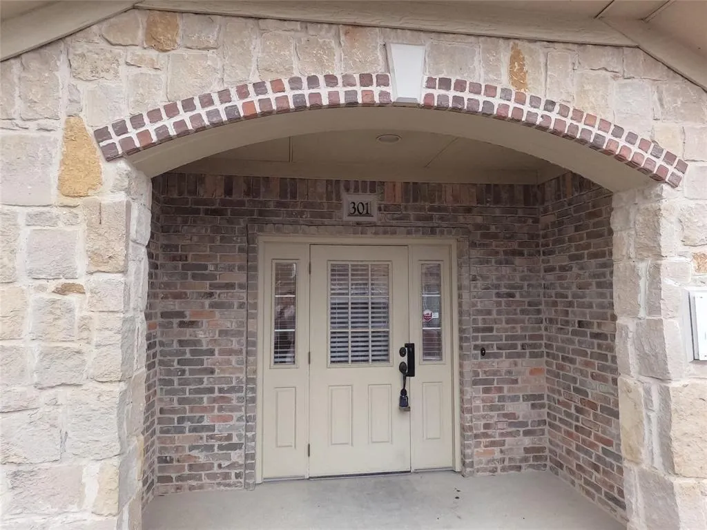 5850 Town and Country Blvd