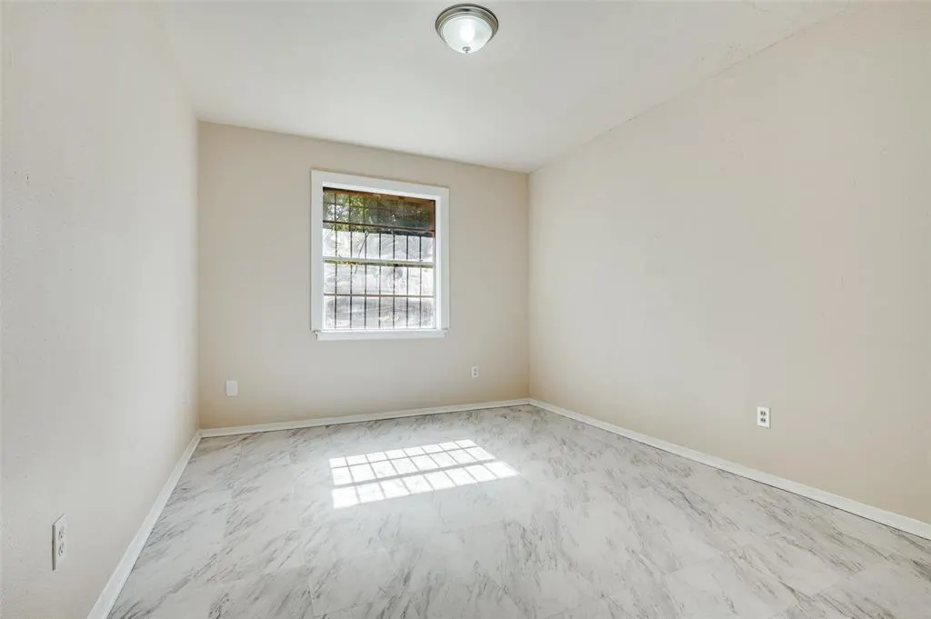 1742 E Red Bird Lane