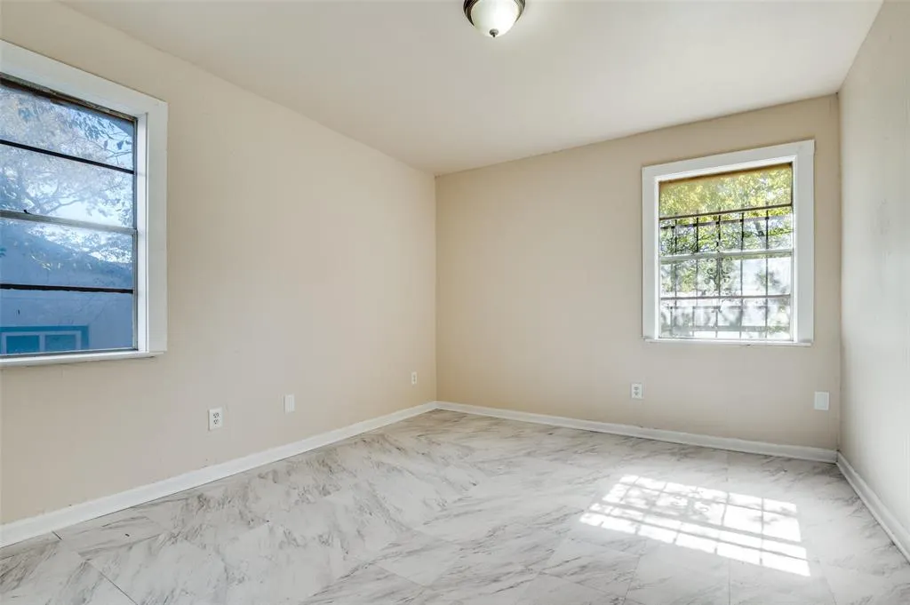 1742 E Red Bird Lane