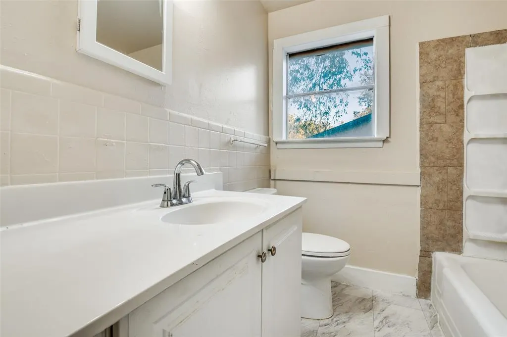 1742 E Red Bird Lane