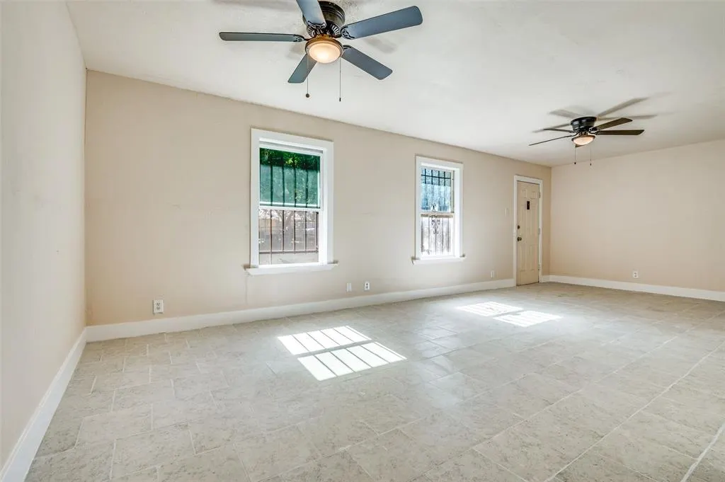 1742 E Red Bird Lane