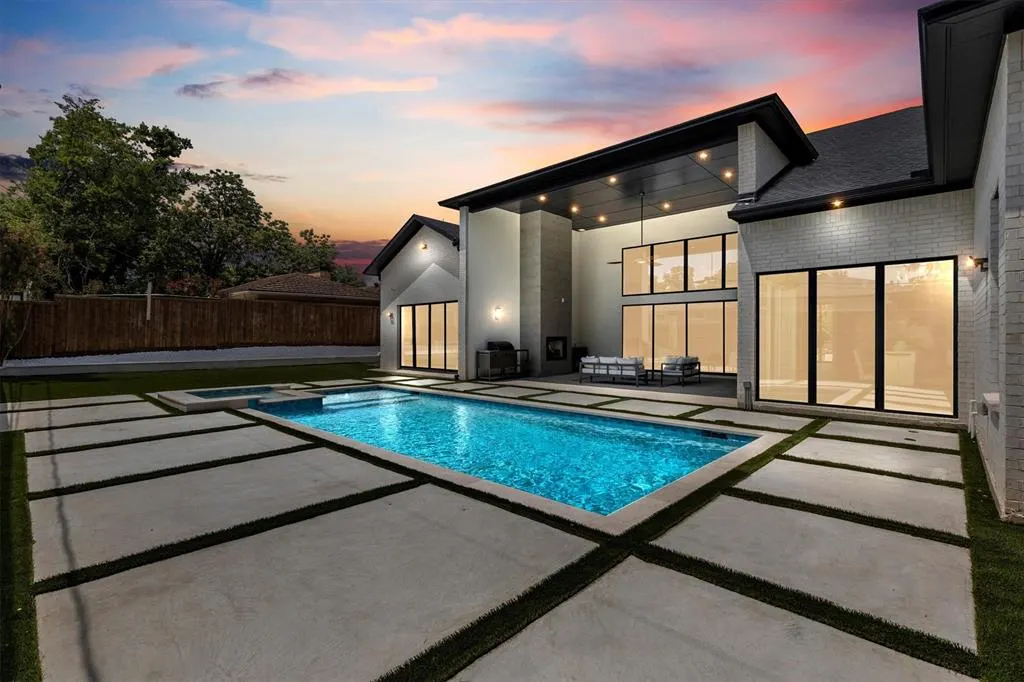 11232 Hillcrest Road