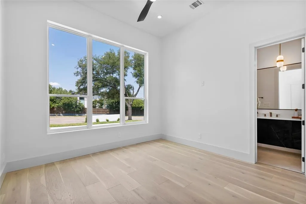 11232 Hillcrest Road