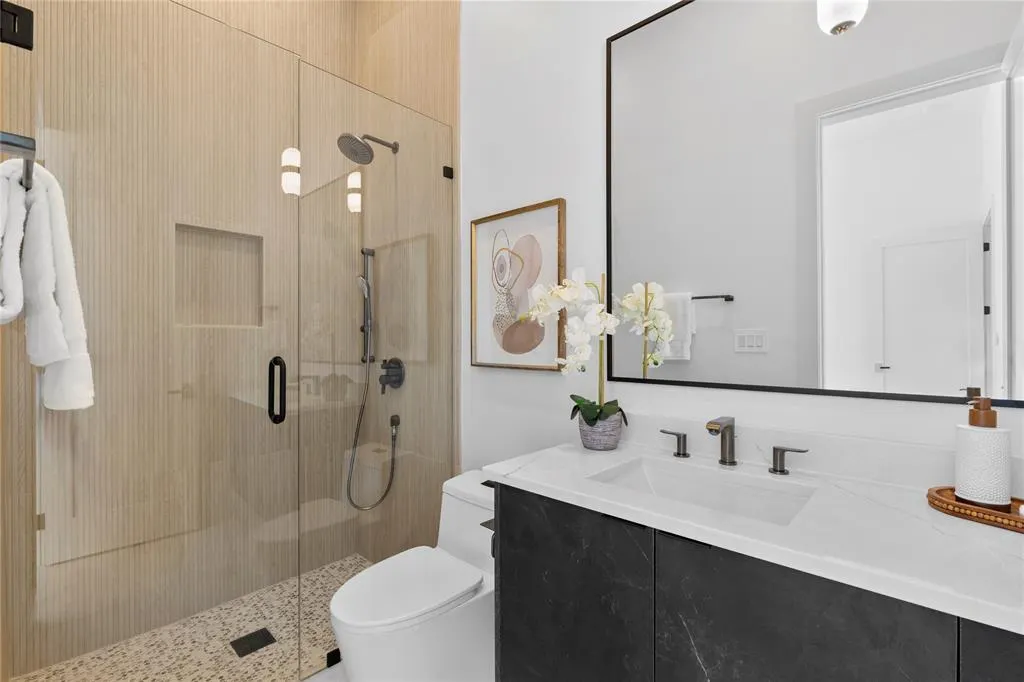 11232 Hillcrest Road