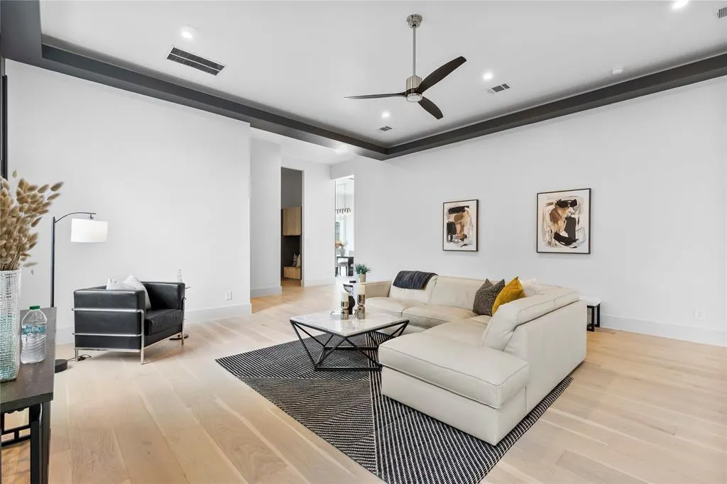 11232 Hillcrest Road