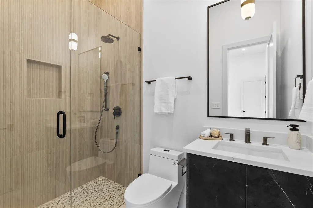 11232 Hillcrest Road