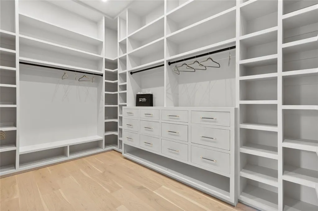 11232 Hillcrest Road