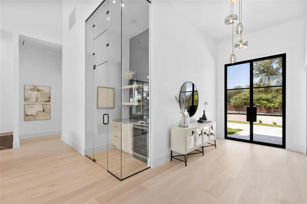 11232 Hillcrest Road