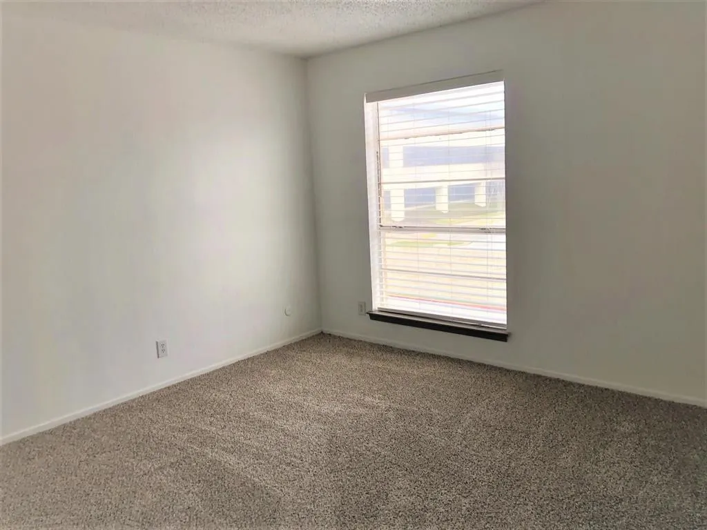 919 S Weatherred Drive, #206