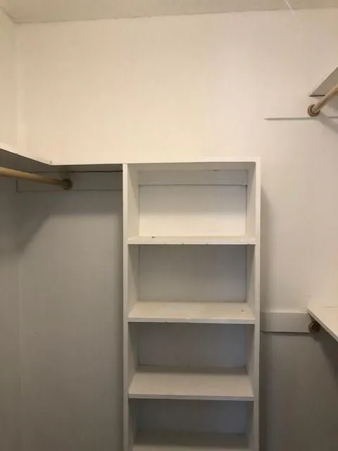 919 S Weatherred Drive, #206