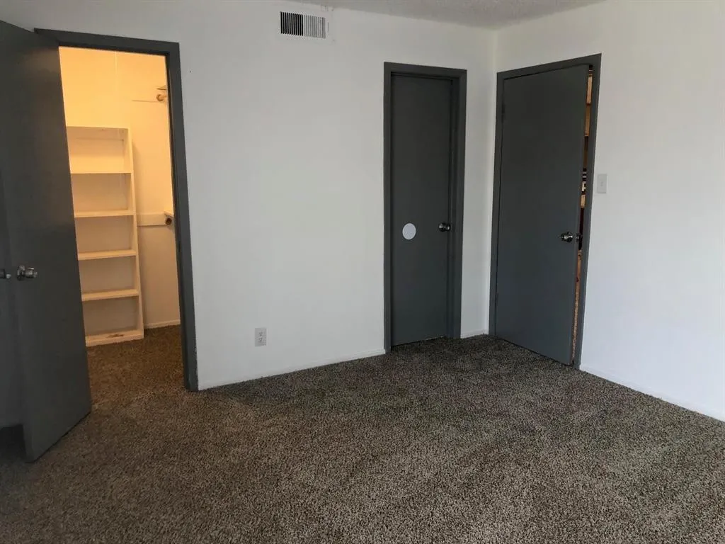 919 S Weatherred Drive, #206