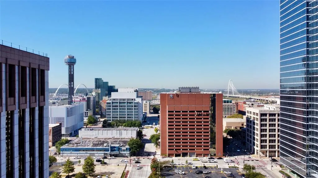 1200 Main Street, #1404